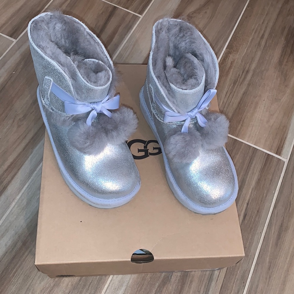 Girls uggs 🥰